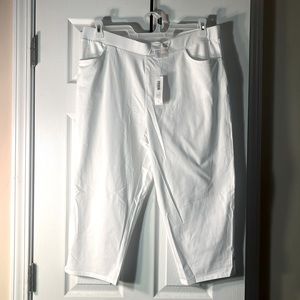 Weekend’s by Chico’s Capris